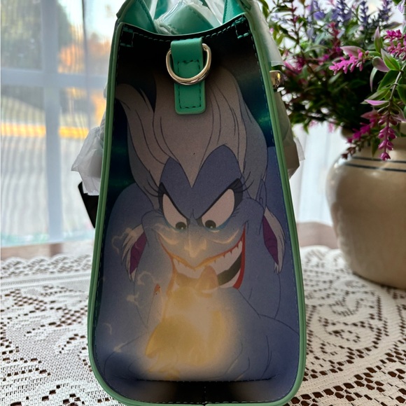 NWT-Disney Loungefly The Little Mermaid Princess Scenes Crossbody Bag - Picture 4 of 7